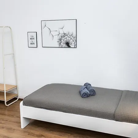 Cosyhomes24 - Spacious With Traffic Connection - Un02b شقة *