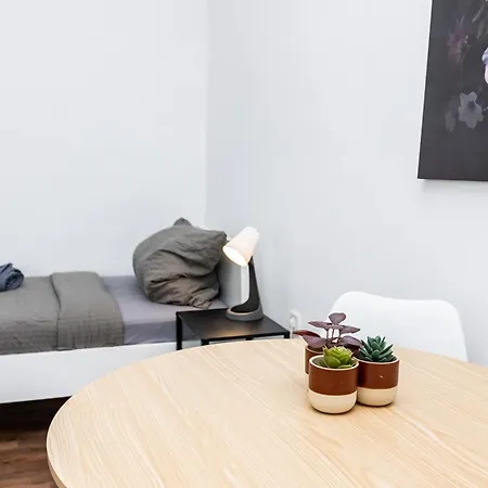 شقة Cosyhomes24 - Spacious With Traffic Connection - Un02b